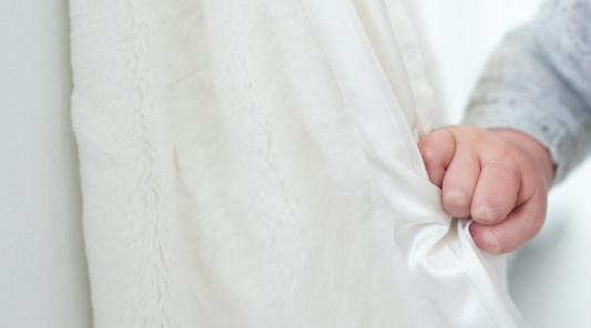 The Ultimate Guide to Choosing a Luxury Baby Blanket: What to Look For